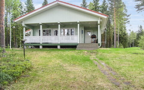 Yläneuvola Silta: Cabaña, Casa, Casa, Edificios Del Jardín, Vía Muerta, Cuarto De Troncos, Casa De Campo, Inmuebles, Cobertizo, Yarda