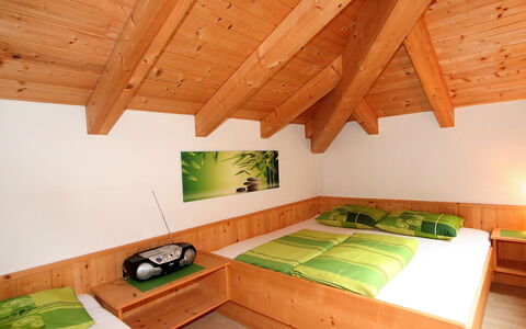 Frischmann: Habitación, Techo, Ático, Propiedad, Habitación, Mueble, Diseño De Interiores, Casa, Edificio, Cama