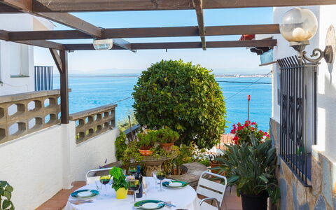 Mila i Fontanals: Propiedad, Edificio, Habitación, Bienes Raíces, Casa, Azur, Restaurante, Vacaciones, Departamento, Balcón