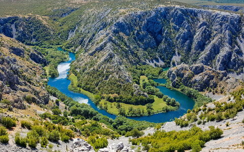 Villa Ana: Agua, Montaña, Paisaje Natural, Tierras Altas, Costeras Y Los Accidentes Geográficos Oceánico, Biome, Corriente De Agua, Paisaje, Accidentes Geográficos Montañosas