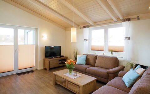 Dagebüll 100: Habitación, Techo, Sala, Propiedad, Diseño De Interiores, Mueble, Edificio, Suelo, Casa, La Luz Del Día