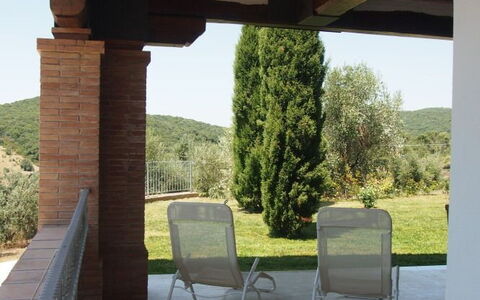 Villa Dei Cipressi: Propiedad, Edificio, Casa, Habitación, Bienes Raíces, Porche, Mueble, Cubierta, Patio, Casa