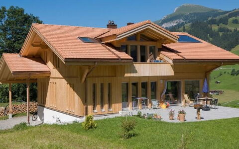 Anno Domini: Edificio, Cielo, Planta, Ventana, Árbol, Casa, Madera, El Terreno Del Lote, Cabaña, Hierba