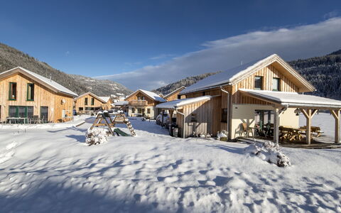 Murau 202: Cielo, Nieve, Nube, Ventana, Montaña, Edificio, Pendiente, Casa, Congelación, Cabaña