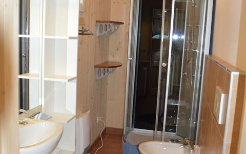 Murau 202: Planta, Agua, Propiedad, Mueble, Edificio, Mesa, Ventana, Azur, Silla, Diseño De Interiores