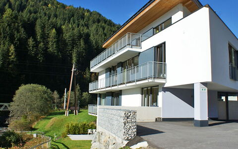 Flirscherblick: Propiedad, Casa, Arquitectura, Edificio, Casa, Fachada, Bienes Raíces, Barrio Residencial, Departamento, Villa