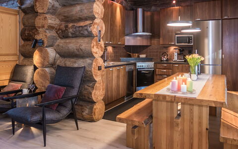Harjula: Mueble, Madera, Diseño De Interiores, Piso, Techo, Suelos De Madera, Suelo, Encendiendo, Lámpara, Cocina