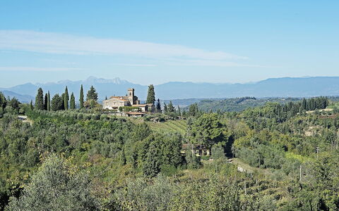 Villa Lorenza: Vegetación, Cielo, Colina, Planta De La Comunidad, Shrubland, Árbol, Montaña, Chaparral, Paisaje, Planta
