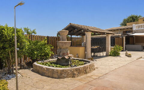 Cas Pec: Casa, Sombra, Inmuebles, Jardín, Losa, Paisajismo, Hacienda, Hormigón, Patio Interior, Patio