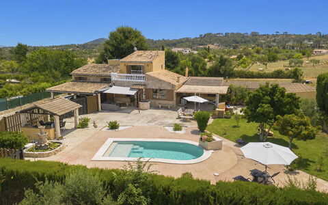 Cas Pec: Inmuebles, Villa, Hacienda, Piscina, Paisajismo, Casa De Campo, Mansión, Paraguas, Eco Hotel