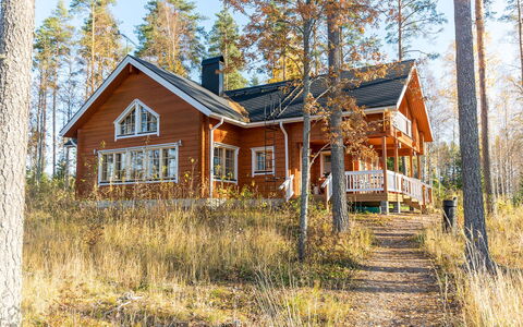 Lokinsiipi: Madera, Cabaña, Casa, Bosque, Porche, Vía Muerta, Cuarto De Troncos, Inmuebles, Casa De Campo, Edificios Del Jardín