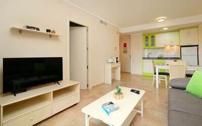 Alojamiento:&nbsp;Esmeralda Suites 315.3