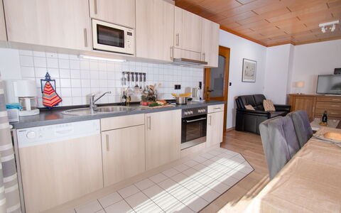 Norddeich 794: Propiedad, Gabinetes, Lavabo, Fregadero, Mostrador, Grifo, Cocina, Aparato De Cocina, Madera, Diseño De Interiores