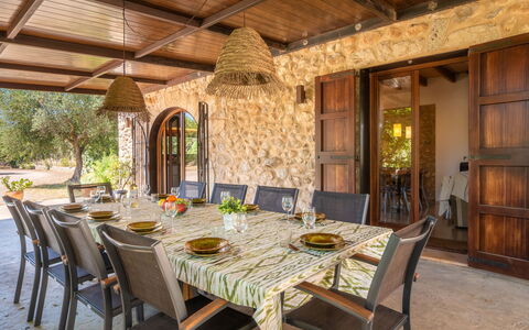 Cas Ciutada: Mueble, Cocina Y Comedor Mesa, Madera, Silla, Mesa, Comedor, Diseño De Interiores, Mesa Al Aire Libre, Recurso, Mueble Para Exteriores