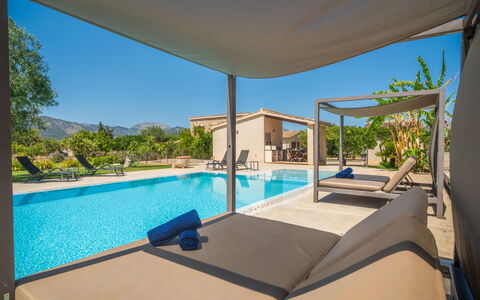 Cas Ciutada: Piscina, Mueble Para Exteriores, Ocio, Recurso, Sombra, Silla, Estructura Al Aire Libre, Eco Hotel, Paraguas, Vacaciones