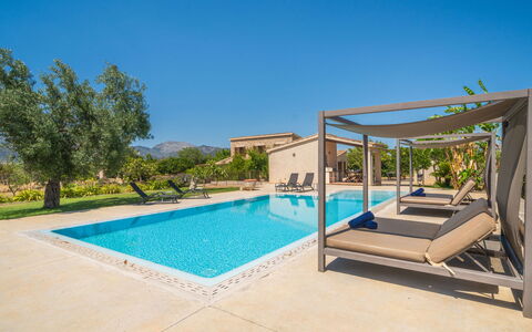 Cas Ciutada: Piscina, Recurso, Mueble Para Exteriores, Sombra, Zona Tropical, Paraguas, Eco Hotel, Estructura Al Aire Libre, Thermae, Villa