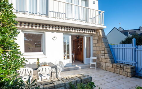 Quiberon 127: Planta, Edificio, Ventana, Cielo, Puerta, Casa, Barrio, Cabaña, Barrio Residencial, Porche