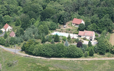 Chastagnol: Planta, Edificio, Propiedad, Paisaje Natural, Casa, Árbol, Paisaje, Bienes Raíces, Cobertura Del Suelo, Arbusto