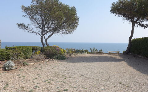 Les Maures de L'Esterel: Edificio, Planta, Propiedad, Ventana, El Terreno Del Lote, Diseño Urbano, Paisaje, Barrio, Hierba, Ocio