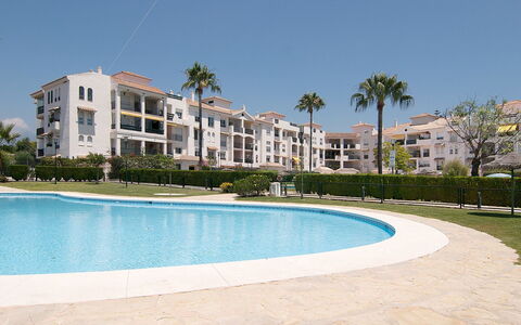 Lorcrisur: Propiedad, Recurso, Piscina, Edificio, Bienes Raíces, Departamento, By, Vacaciones, Barrio Residencial, Ciudad De Vacaciones