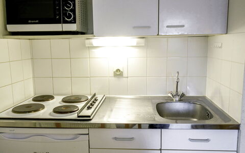 Plein Ciel: Mostrador, Gabinetes, Propiedad, Fregadero, Lavabo, Estufa De Cocina, Cocina, Negro, Estufa De Gas, Estufa