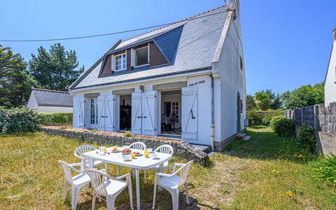 Pen-Er-Park: Cielo, Propiedad, Ventana, Edificio, Naturaleza, Planta, Mesa, Paisaje Natural, El Terreno Del Lote, Hierba
