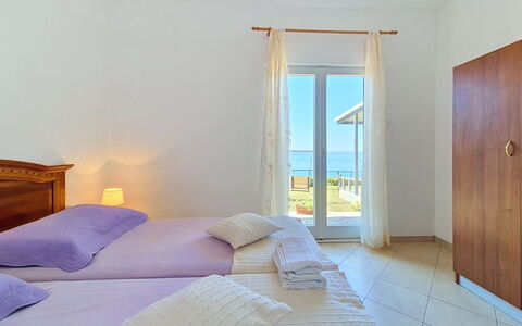 Vesna: Mar, Suelo, Oceano, Costa, Silla, Departamento, Sombra, Manchas De Madera, Mueble Para Exteriores, Madera Dura