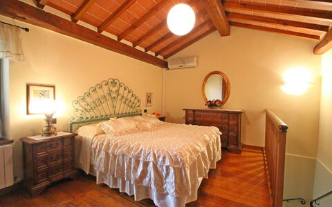 Casa Daniela: Mueble, Cama, Diseño De Interiores, Habitación, Lecho, Sábana, Madera, Techo, Suelo, Piso