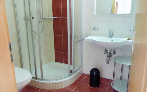 Ardévine 5: Arreglo De Tubería, Grifo, Lavabo, Espejo, Baño, Púrpura, Diseño De Interiores, Ducha