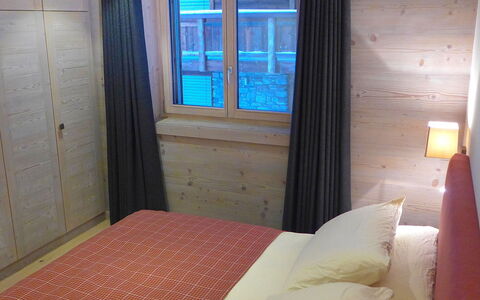 Le Refuge 1: Habitación, Habitación, Propiedad, Mueble, Cama, Pared, Diseño De Interiores, Suelo, Edificio, Colchoneta