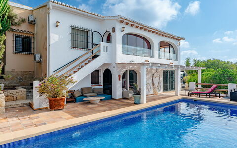 Karima: Piscina, Casa, Inmuebles, Recurso, Balcón, Mansión, Villa, Hacienda, Hotel, Eco Hotel