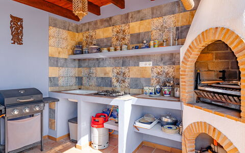Karima: Piso, Loseta, Manchas De Madera, Silla, Diseño, Planta De Casa, Cocina, Recurso, Losa, Maceta