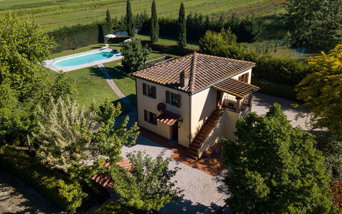 Villa La Fragola: Fotografía Aérea, Propiedad, Casa, Casa, Bienes Raíces, Inmuebles, Arquitectura, Edificio, Fotografía, Árbol